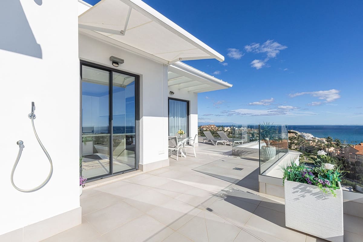 5 makuuhuone Kattohuoneisto myytävänä paikassa Mijas Costa - 3 300 000 € (Ref: 9137127)