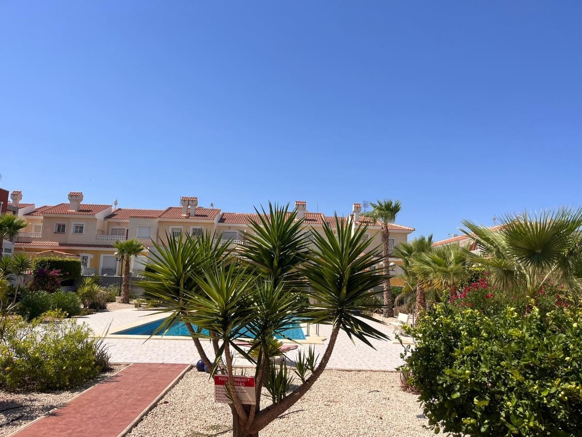 3 bedroom Townhouse for sale in Ciudad Quesada with pool - € 247,000 (Ref: 9141608)