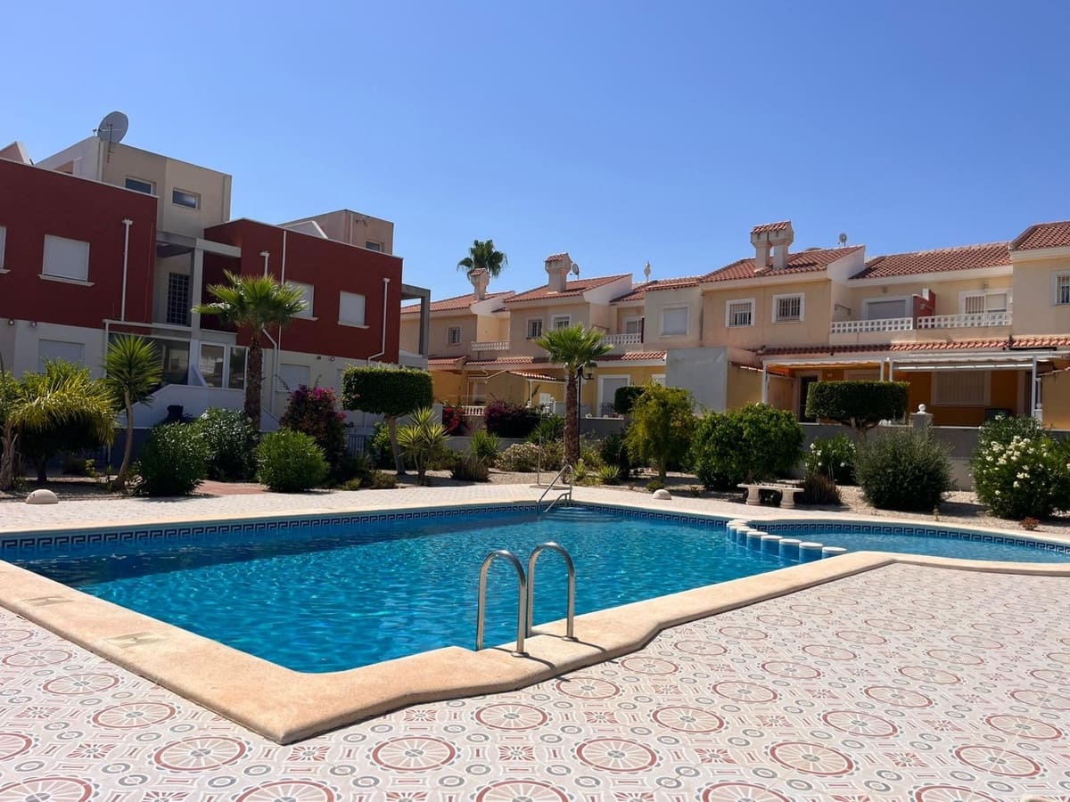 3 bedroom Townhouse for sale in Ciudad Quesada with pool - € 247,000 (Ref: 9141608)
