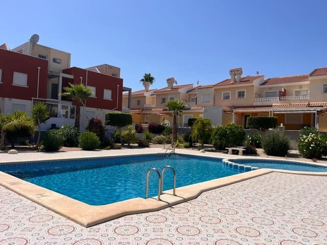 3 slaapkamer Rijtjeshuis te koop in Ciudad Quesada, Rojales met zwembad - € 247.000 (Ref: 9141608)