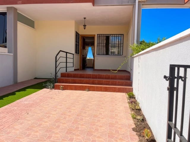 3 slaapkamer Rijtjeshuis te koop in Ciudad Quesada, Rojales met zwembad - € 247.000 (Ref: 9141608)