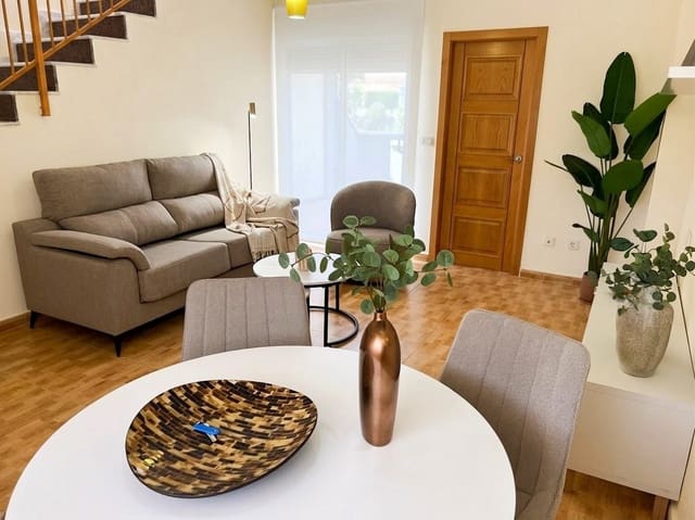 3 slaapkamer Rijtjeshuis te koop in Ciudad Quesada, Rojales met zwembad - € 247.000 (Ref: 9141608)
