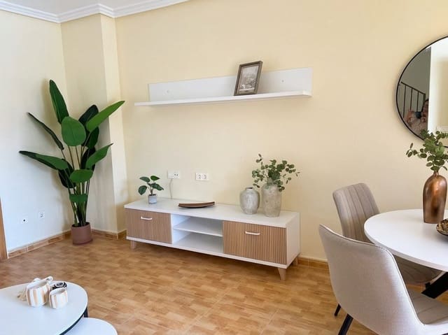 3 slaapkamer Rijtjeshuis te koop in Ciudad Quesada, Rojales met zwembad - € 247.000 (Ref: 9141608)