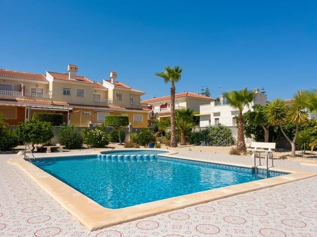 3 slaapkamer Rijtjeshuis te koop in Ciudad Quesada, Rojales met zwembad - € 247.000 (Ref: 9141608)