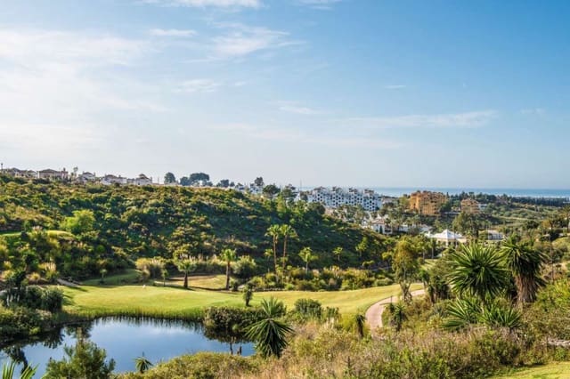 4 soverom Villa til salgs i La Concha - Resina Golf, Estepona med svømmebasseng - € 2 250 000 (Ref: 9142866)