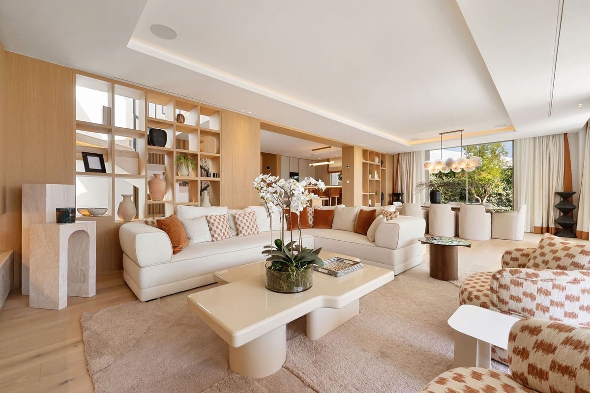 Pareado de 5 habitaciones en Nueva Andalucia en venta con piscina - 5.150.000 € (Ref: 9143506)