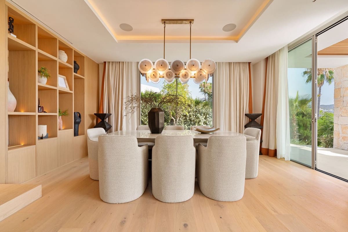 Pareado de 5 habitaciones en Nueva Andalucia en venta con piscina - 5.150.000 € (Ref: 9143506)