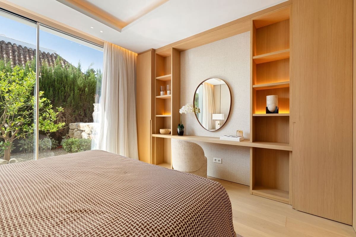 Pareado de 5 habitaciones en Nueva Andalucia en venta con piscina - 5.150.000 € (Ref: 9143506)