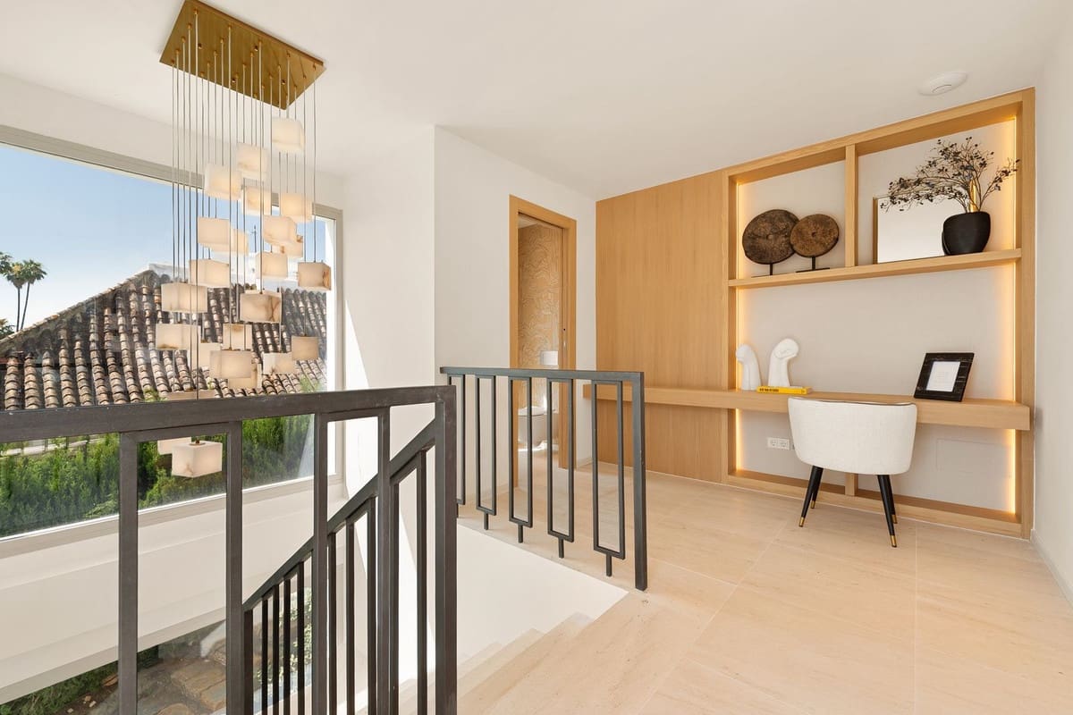 Pareado de 5 habitaciones en Nueva Andalucia en venta con piscina - 5.150.000 € (Ref: 9143506)