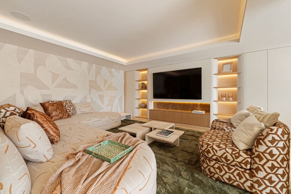 Pareado de 5 habitaciones en Nueva Andalucia en venta con piscina - 5.150.000 € (Ref: 9143506)