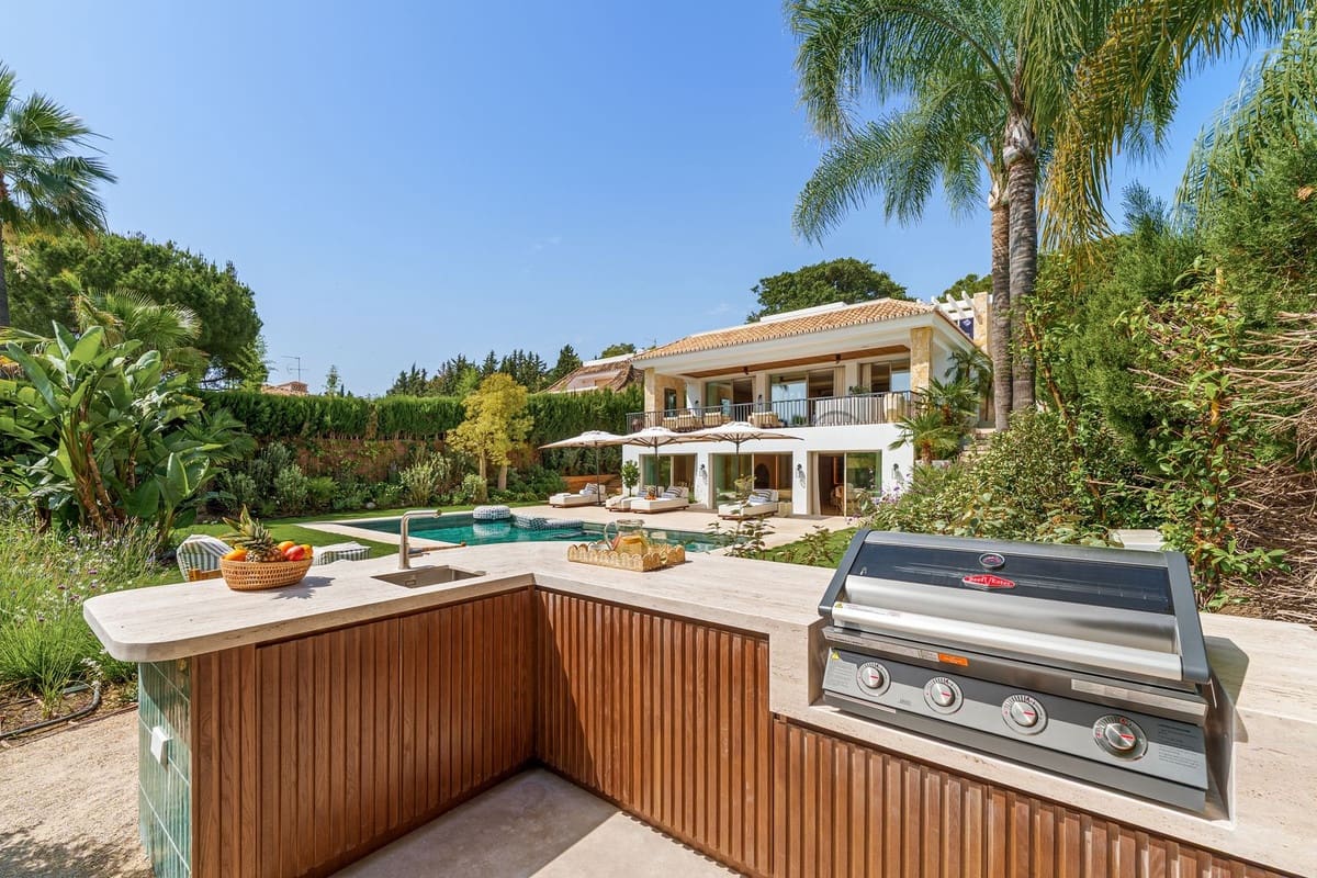 Pareado de 5 habitaciones en Nueva Andalucia en venta con piscina - 5.150.000 € (Ref: 9143506)