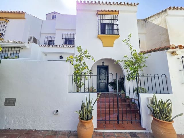 3 soveværelse Byhus til salg i Bahia de Casares, Casares - € 425.000 (Ref: 9143508)