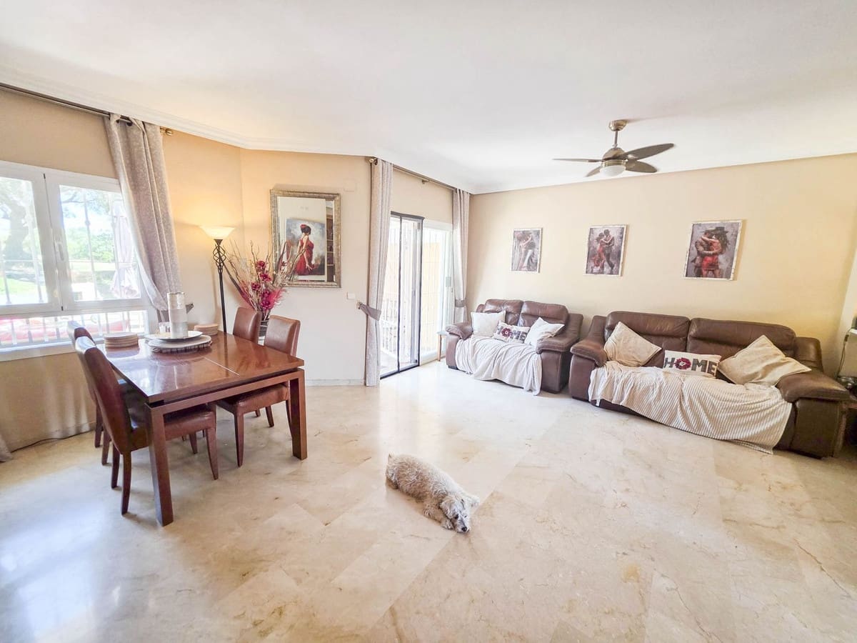 3 slaapkamer Huis te koop in La Duquesa / Puerto de la Duquesa - € 345.000 (Ref: 9143509)