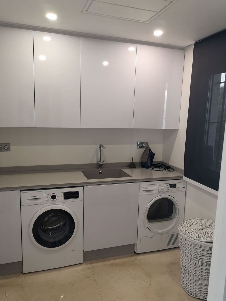 4 sypialnia Dom na sprzedaż w Estepona - 595 000 € (Ref: 9143511)