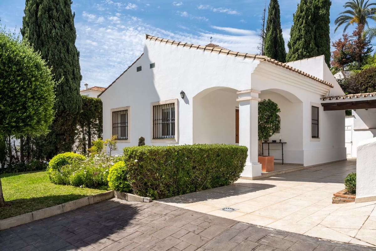 4 bedroom Villa for sale in La Quinta - € 2,395,000 (Ref: 9143514)
