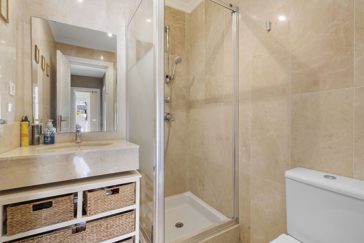 3 sovrum Lägenhet till salu i Puerto Banus - 630 000 € (Ref: 9143530)