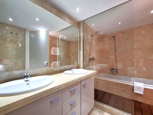 3 quarto Apartamento para venda em Punta de la Chullera, Manilva - 398 000 € (Ref: 9143531)