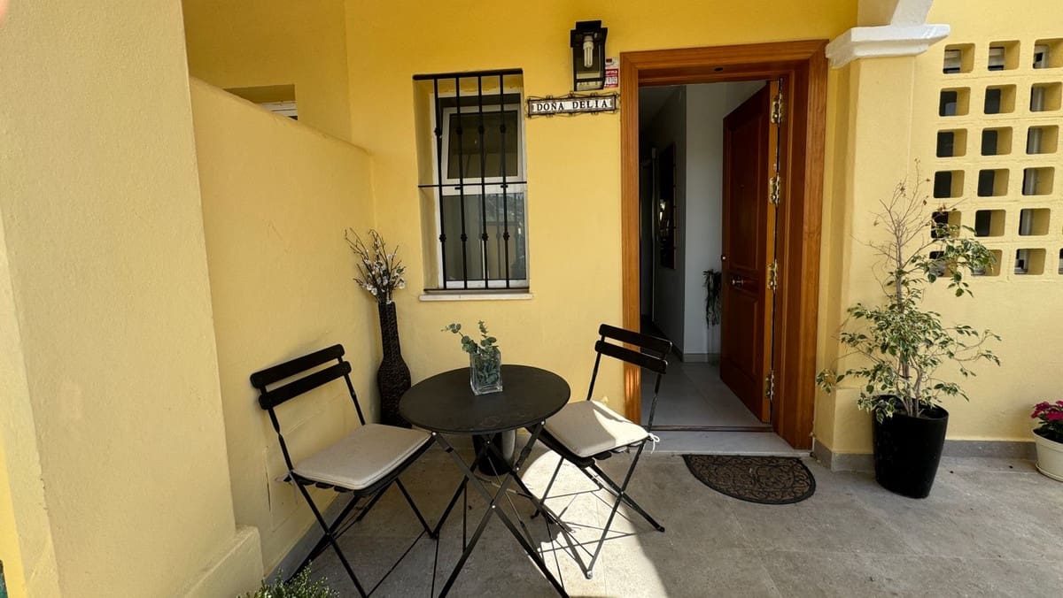 3 Zimmer Haus zu verkaufen in Estepona mit Garage - 375.000 € (Ref: 9143532)