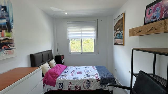 3 quarto Moradia para venda em Estepona com piscina - 348 000 € (Ref: 9143532)