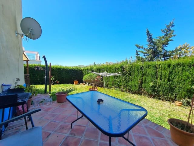 3 quarto Casa em Banda para venda em La Duquesa / Puerto de la Duquesa, Manilva com garagem - 299 000 € (Ref: 9143541)