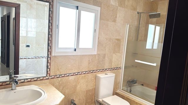 3 Zimmer Villa zu verkaufen in Zona Calvario, Estepona - 789.000 € (Ref: 9143544)