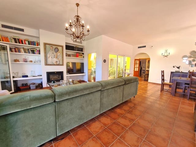 3 chambre Villa/Maison à vendre à La Duquesa / Puerto de la Duquesa, Manilva - 960 000 € (Ref: 9143548)