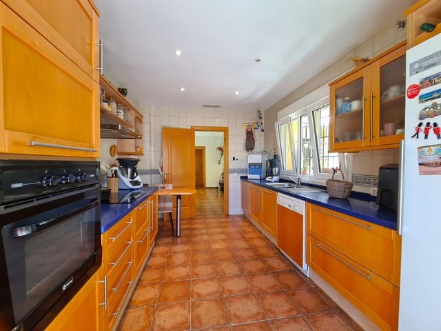 3 chambre Villa/Maison à vendre à La Duquesa / Puerto de la Duquesa, Manilva - 960 000 € (Ref: 9143548)