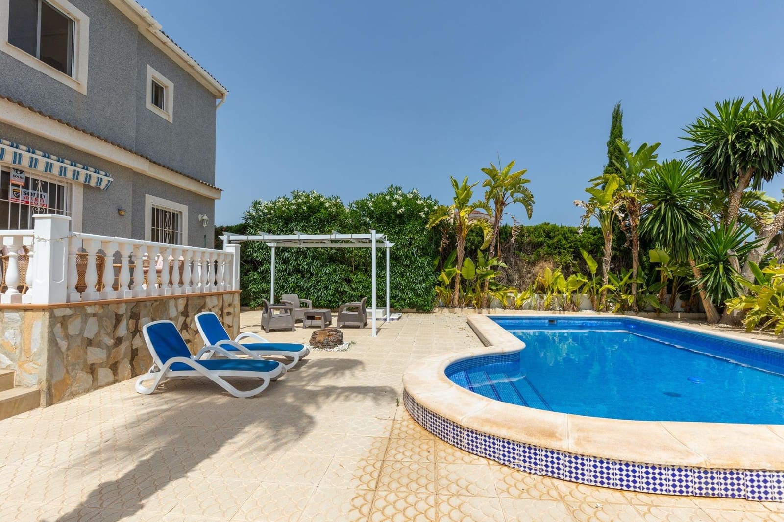5 bedroom Villa for sale in San Fulgencio - € 490,000 (Ref: 9145518)