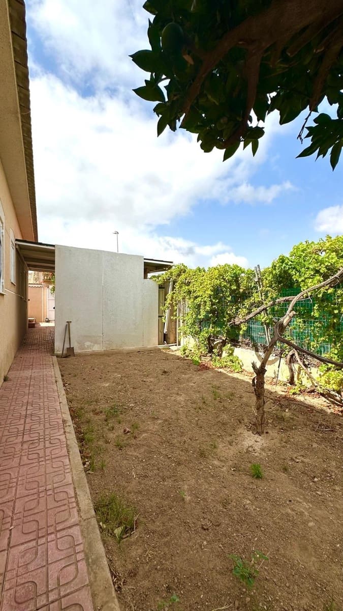 3 makuuhuone Huvila myytävänä paikassa Torrevieja mukana uima-altaan - 450 000 € (Ref: 9145522)