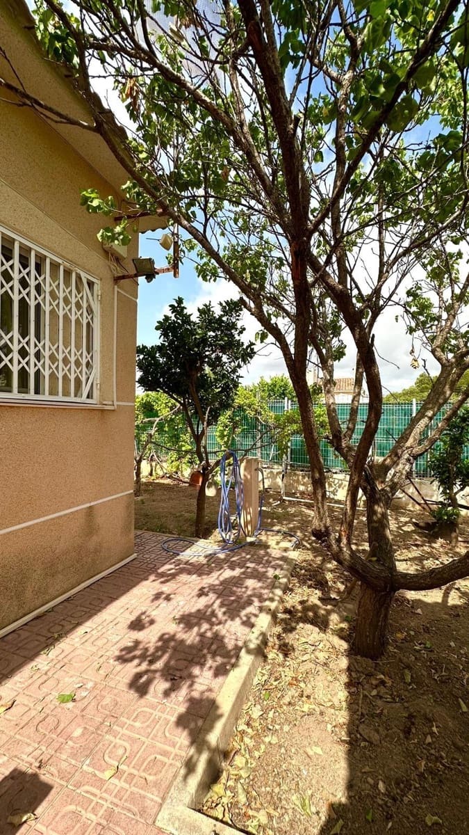 3 makuuhuone Huvila myytävänä paikassa Torrevieja mukana uima-altaan - 450 000 € (Ref: 9145522)