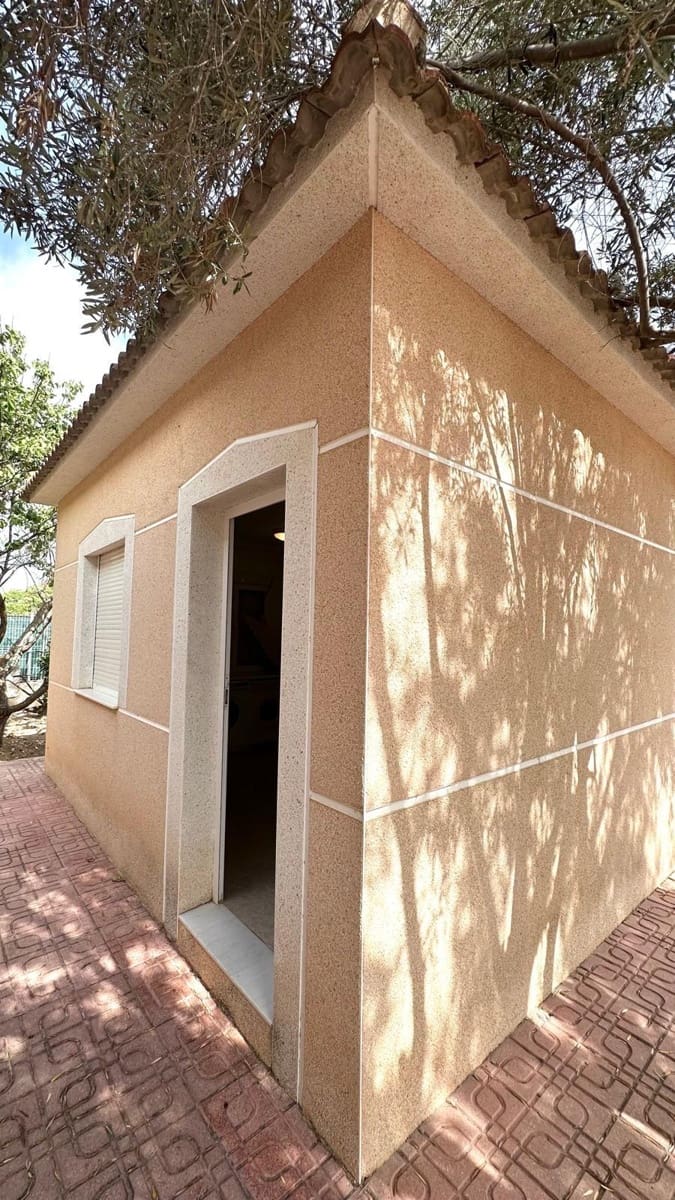 3 makuuhuone Huvila myytävänä paikassa Torrevieja mukana uima-altaan - 450 000 € (Ref: 9145522)