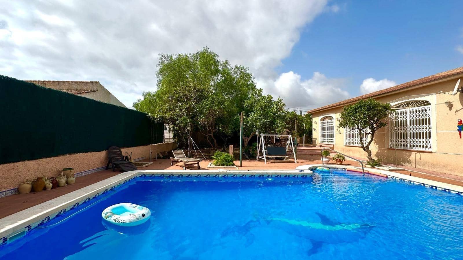 3 makuuhuone Huvila myytävänä paikassa Torrevieja mukana uima-altaan - 450 000 € (Ref: 9145522)