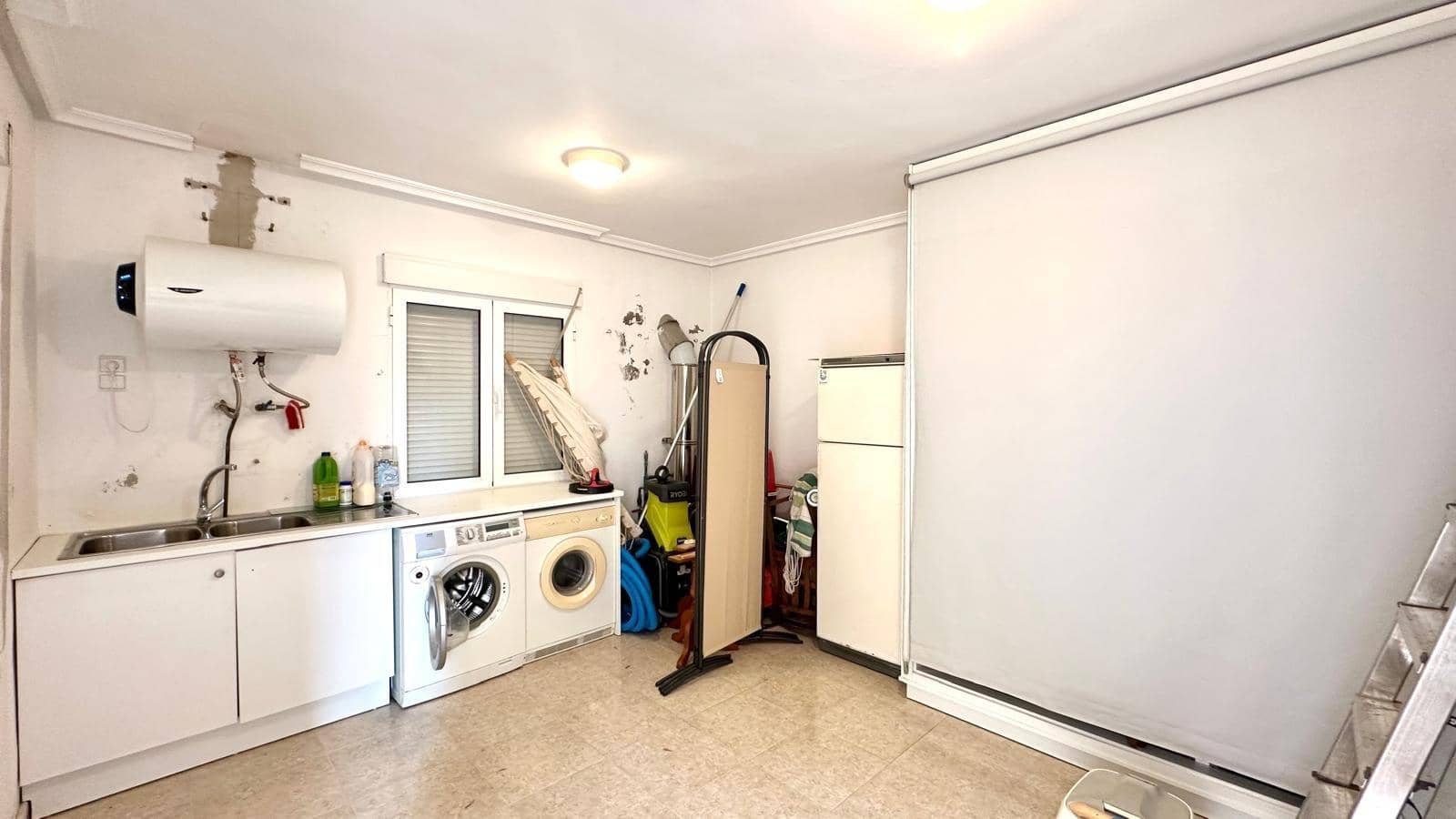 3 makuuhuone Huvila myytävänä paikassa Torrevieja mukana uima-altaan - 450 000 € (Ref: 9145522)