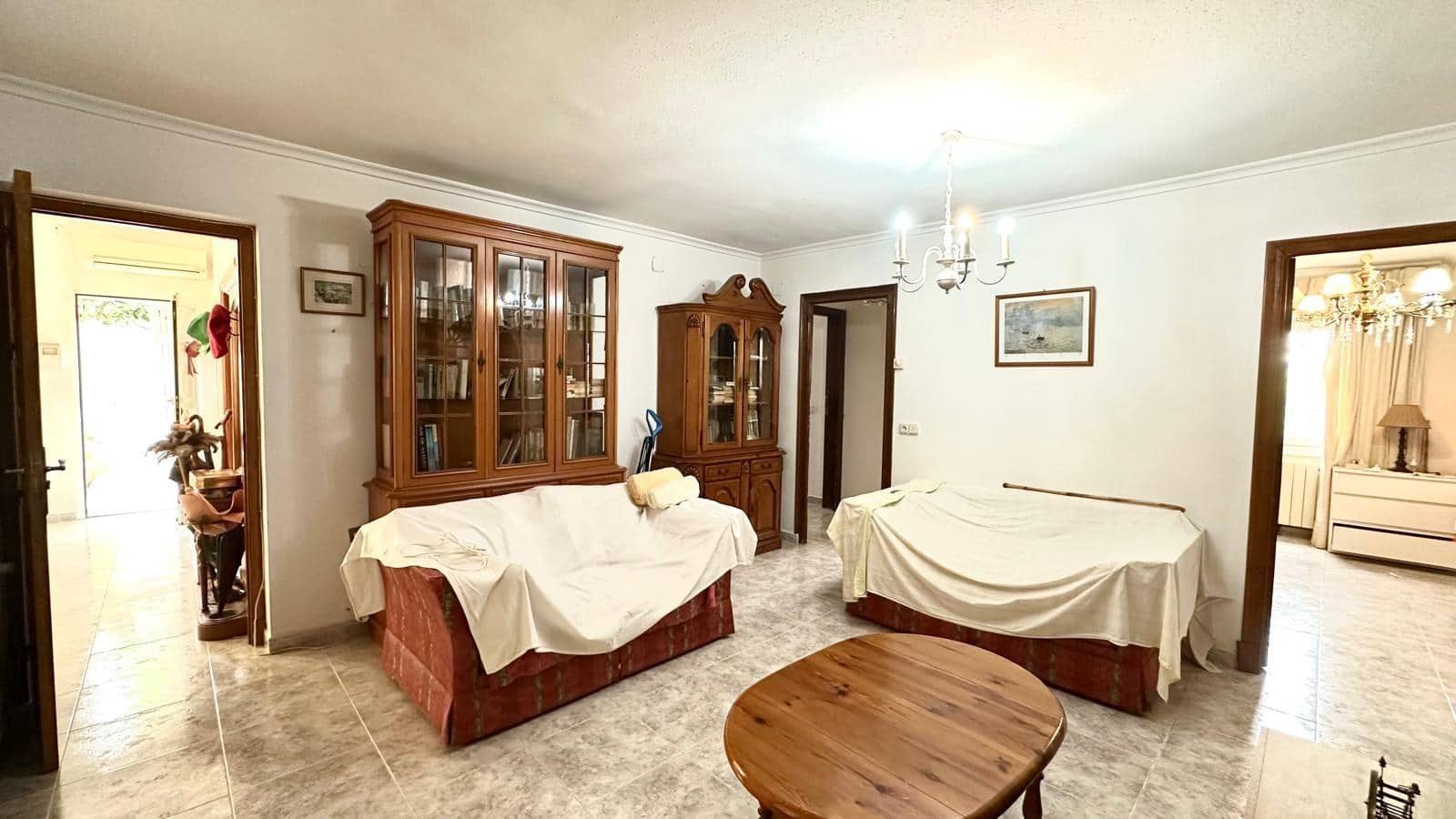 3 makuuhuone Huvila myytävänä paikassa Torrevieja mukana uima-altaan - 450 000 € (Ref: 9145522)