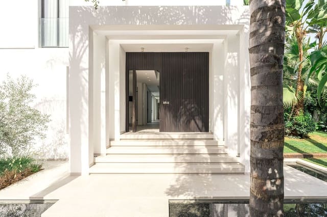 4 soveværelse Villa til salg i Los Naranjos, Marbella - € 3.395.000 (Ref: 9145524)