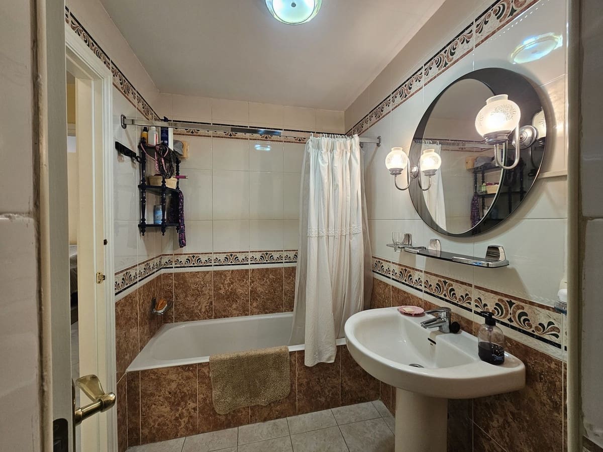 2 quarto Apartamento para venda em San Luis de Sabinillas com piscina - 245 900 € (Ref: 9145529)