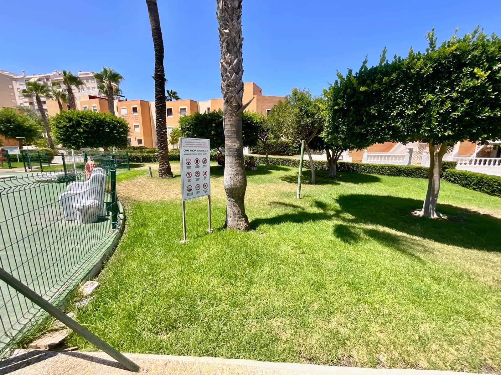 2 bedroom Bungalow for sale in Torrevieja with pool - € 159,000 (Ref: 9147170)