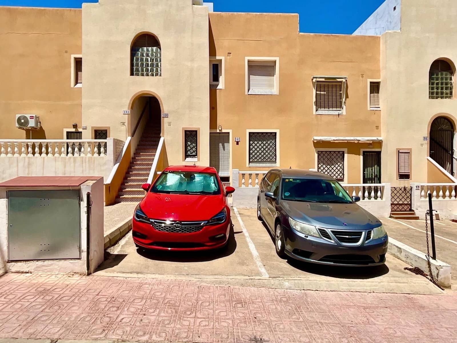 2 soverom Bungalow til salgs i Torrevieja med svømmebasseng - € 156 000 (Ref: 9147170)