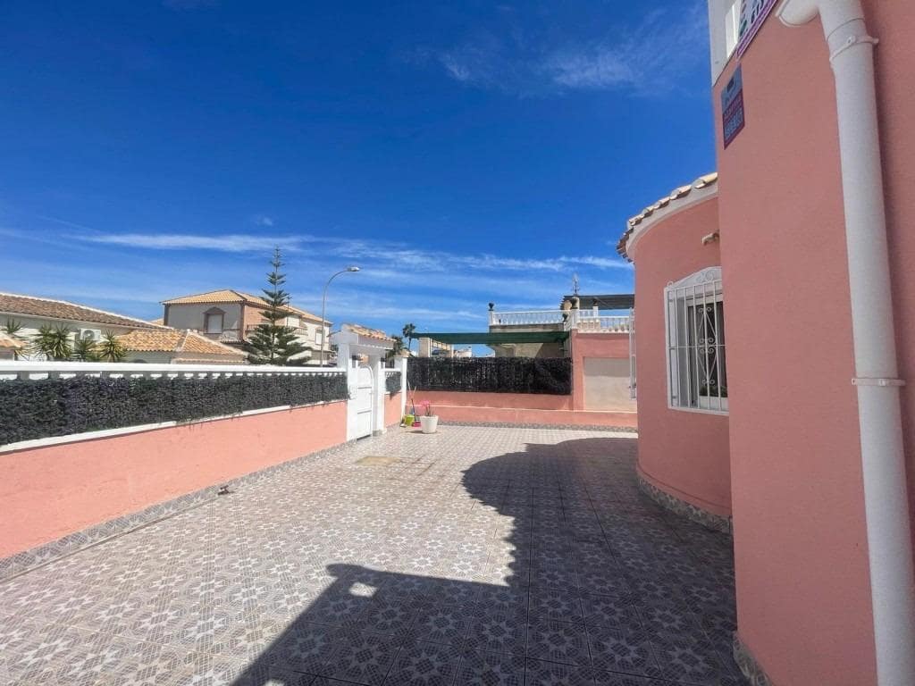 5 soveværelse Villa til salg i Orihuela Costa - € 368.000 (Ref: 9147171)