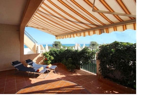 3 bedroom Bungalow for sale in Torrevieja with garage - € 415,000 (Ref: 9149254)