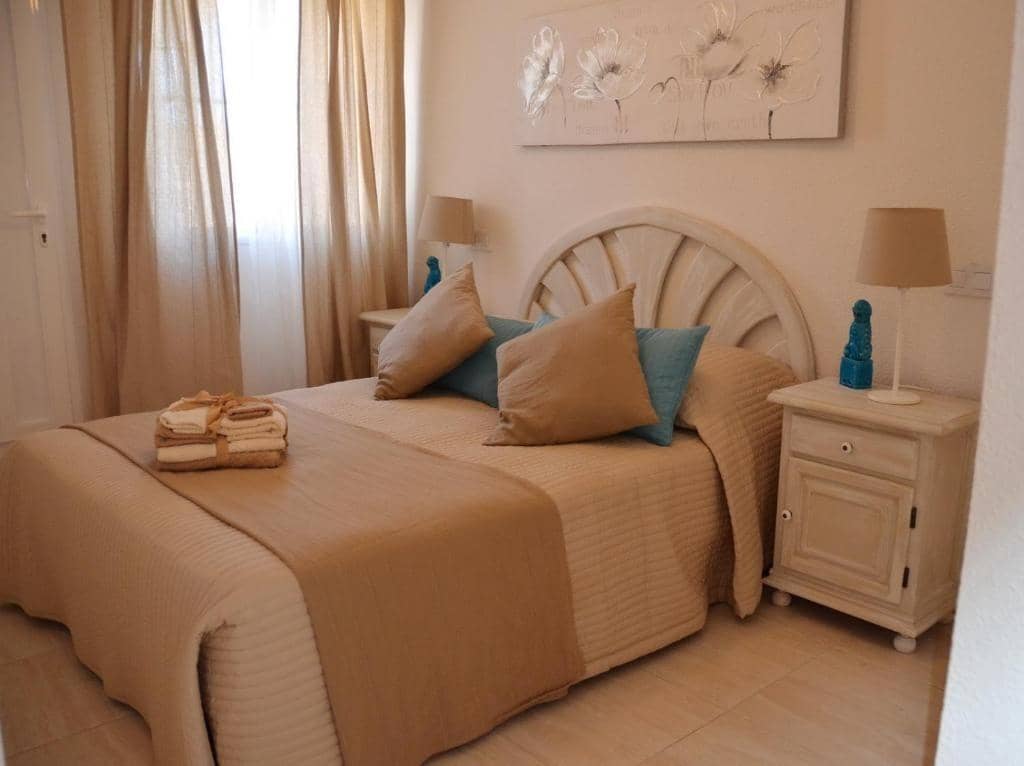 3 bedroom Bungalow for sale in Torrevieja with garage - € 415,000 (Ref: 9149254)