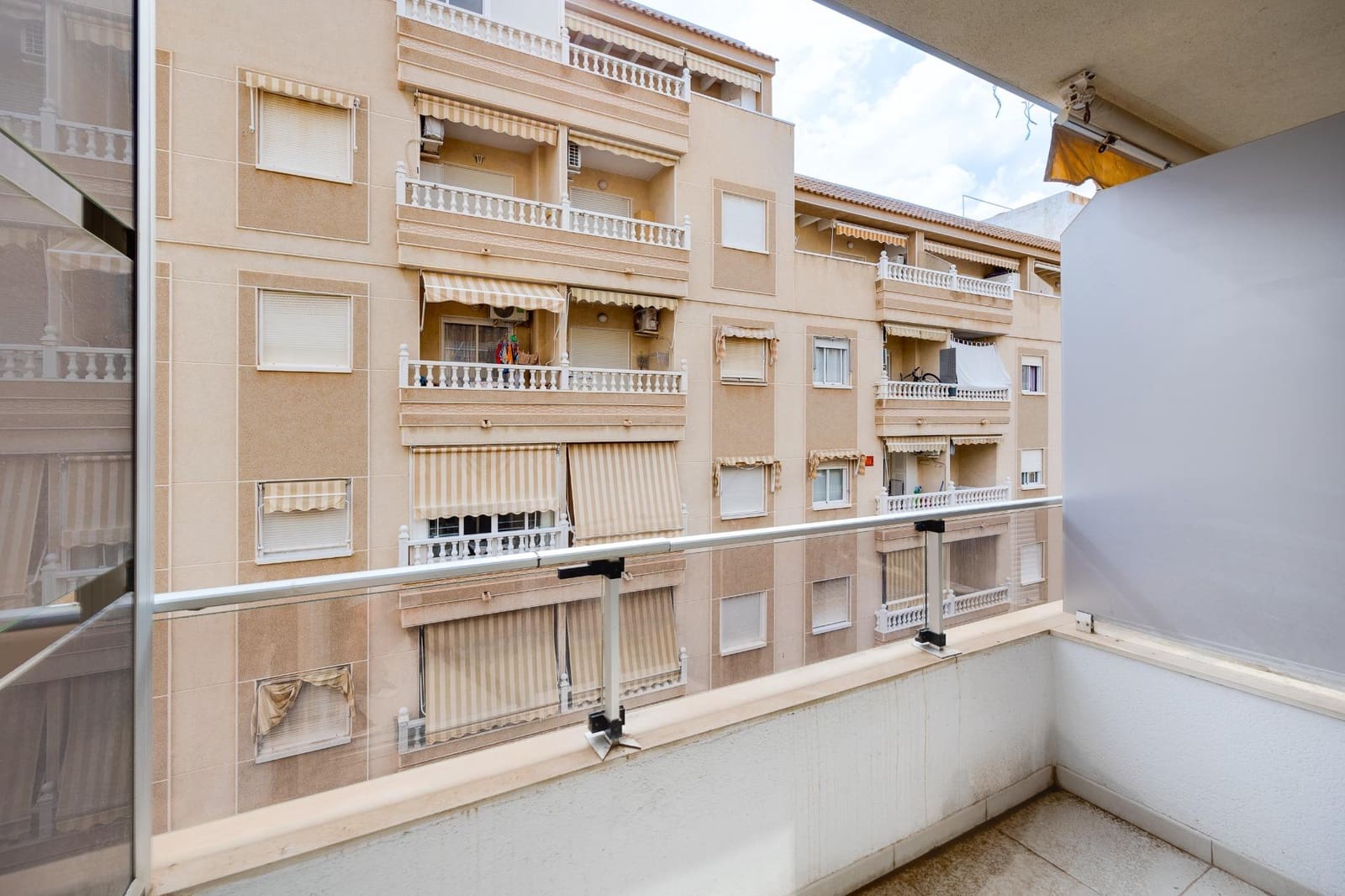 3 makuuhuone Huoneisto myytävänä paikassa Torrevieja - 178 995 € (Ref: 9149257)