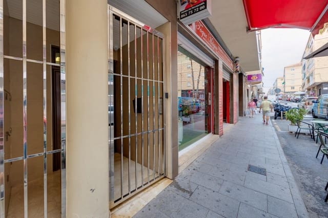 3 makuuhuone Huoneisto myytävänä paikassa Las Piscinas Naturales, Torrevieja - 178 995 € (Ref: 9149257)