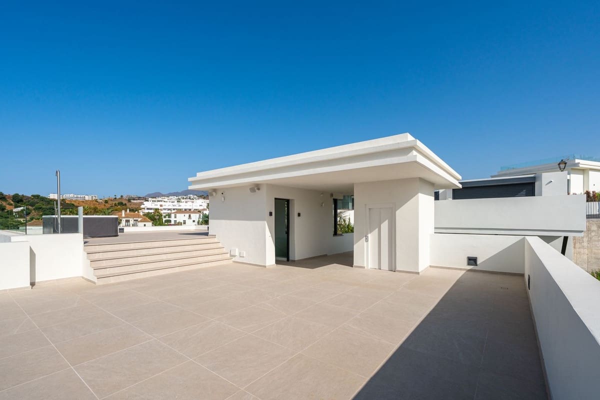 4 chambre Villa/Maison à vendre à Estepona avec piscine - 2 990 000 € (Ref: 9149260)