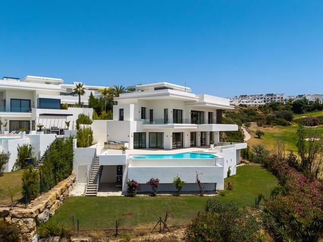 4 sovrum Villa till salu i Zona Calvario, Estepona med pool - 2 990 000 € (Ref: 9149260)