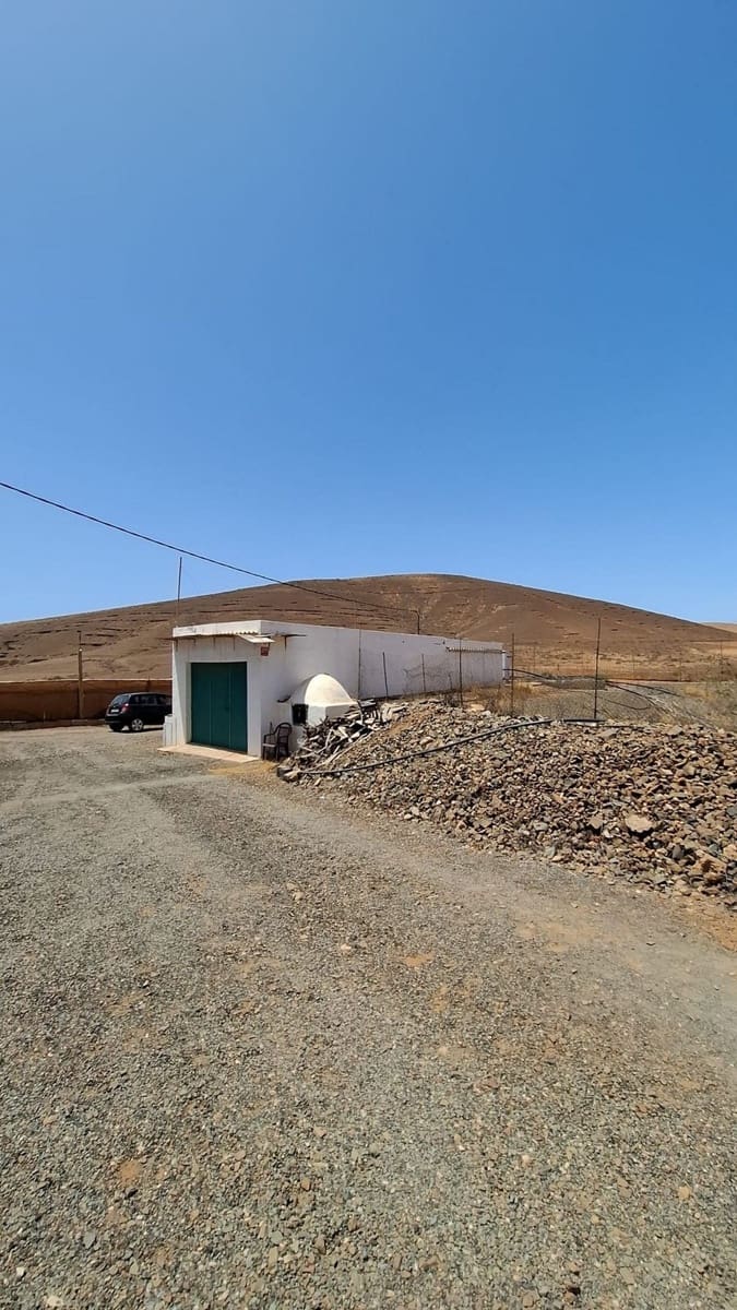 3 soveværelse Finca/Landehus til salg i Tuineje med garage - € 330.000 (Ref: 9149262)