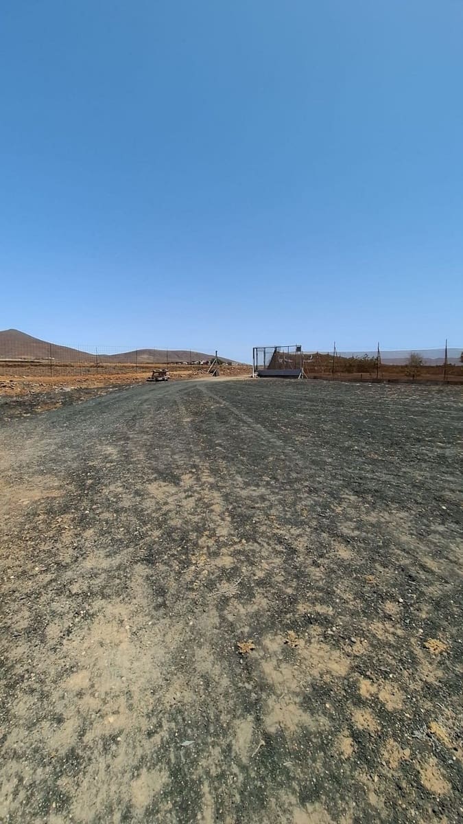 3 sypialnia Finka/Dom wiejski na sprzedaż w Tuineje z garażem - 330 000 € (Ref: 9149262)