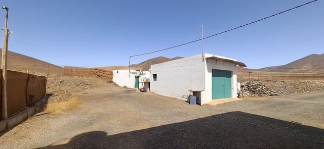 3 soveværelse Finca/Landehus til salg i Tuineje med garage - € 330.000 (Ref: 9149262)