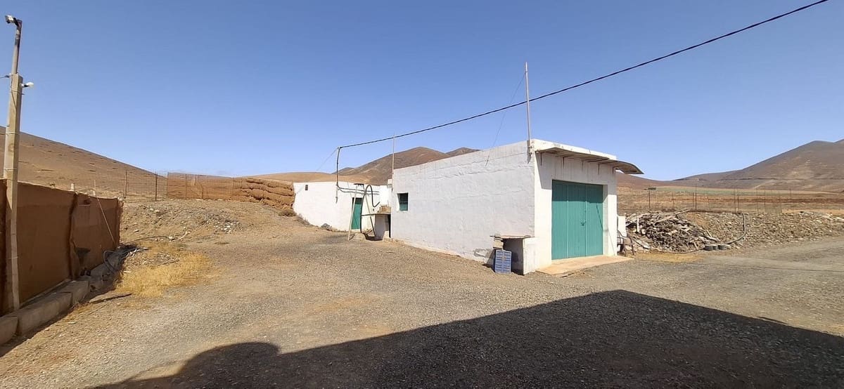 3 soveværelse Finca/Landehus til salg i Tuineje med garage - € 330.000 (Ref: 9149262)