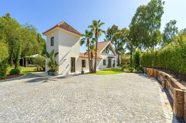 5 bedroom Villa for sale in Puerto Banus, Marbella with pool - € 5,750,000 (Ref: 9152164)